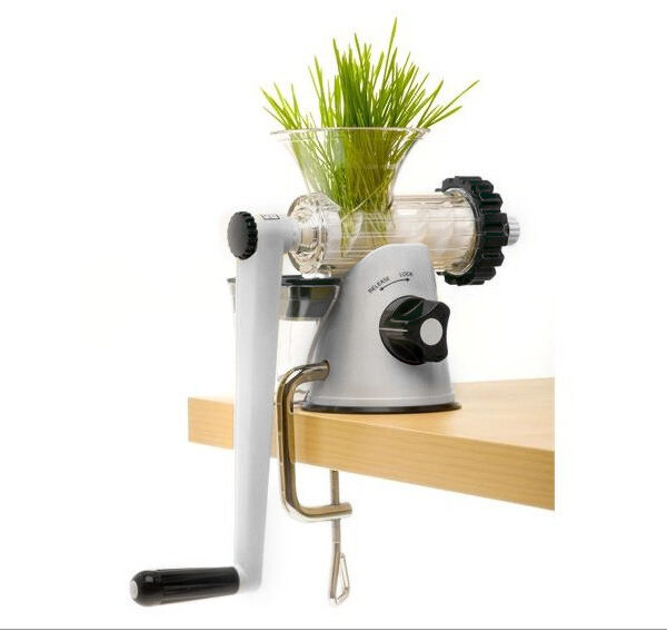 Сокоизтисквачка за зелени стръкове и треви - ръчна от Vita Yana